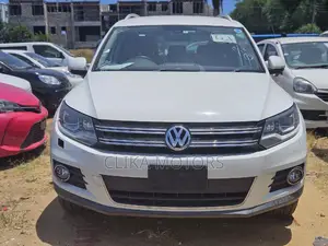 Volkswagen Tiguan SE FWD 2016 White