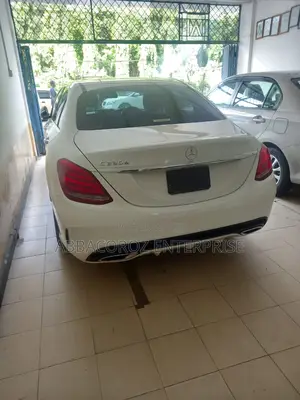 Mercedes-Benz C220 2016 White