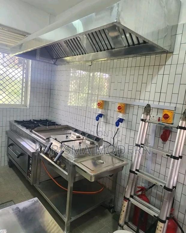 Wall Type Kitchen Set Up