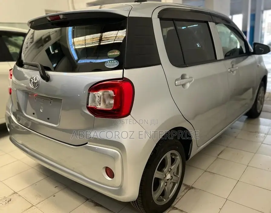 Toyota Passo 1.0 AWD 2016 Gray