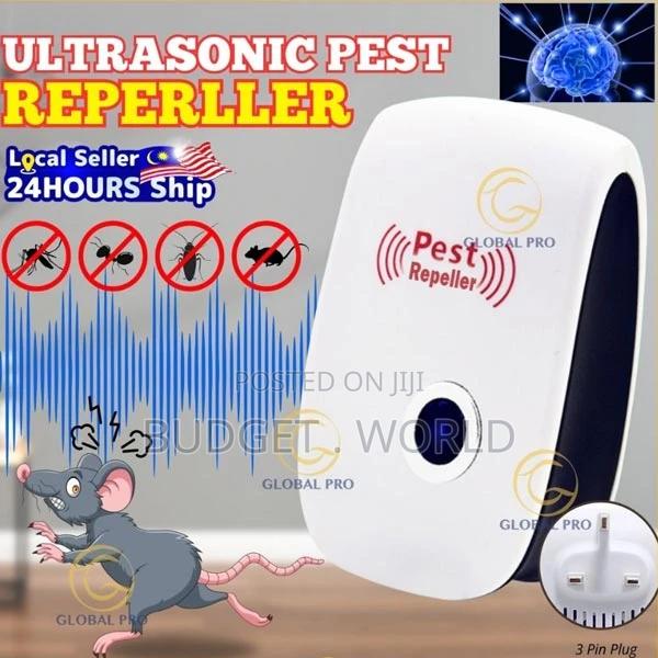 Ultrasonic Pest Repeller - Effective Electronic Mouse Contro - main view