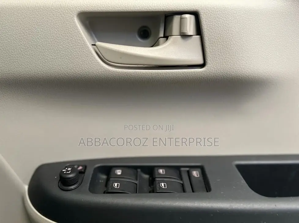 Toyota Passo 1.3 FWD 2016 Gray