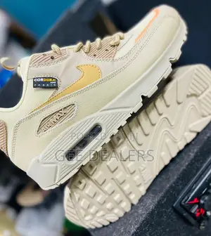 Airmax 90 Surplus Beige Sneakers
