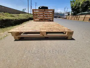 Pallet Bed- 5*6 Raised and Blazed Pallet Bed. (SK12)