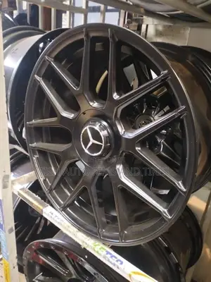 Mercedes Benz Amg Rims 18 Inch Fitting E250,E300,C200
