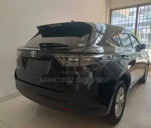 Toyota Harrier 2.0 4WD 2017 Matt Black