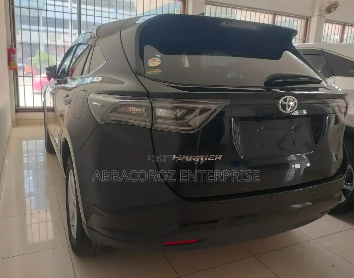 Toyota Harrier 2.0 4WD 2017 Matt Black
