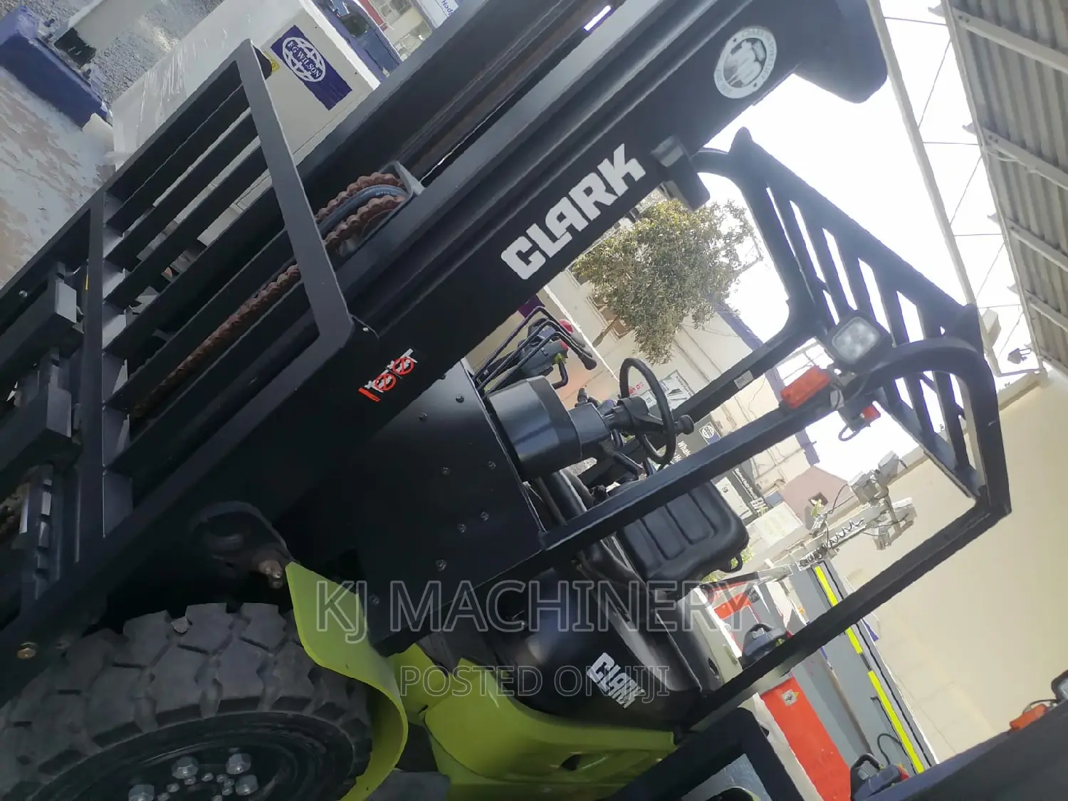 Clark DIESEL Fork Lifting Machine