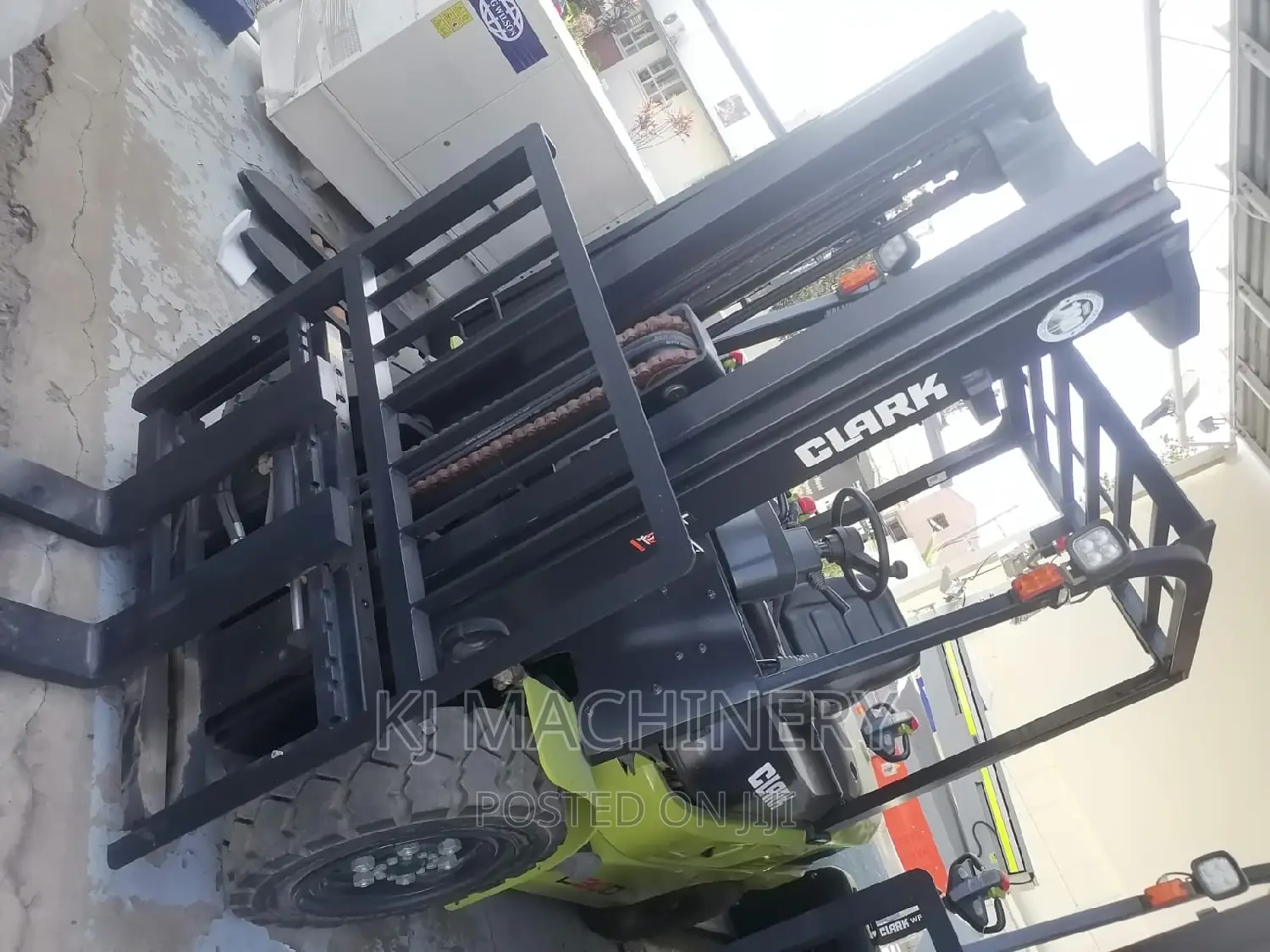 Clark DIESEL Fork Lifting Machine