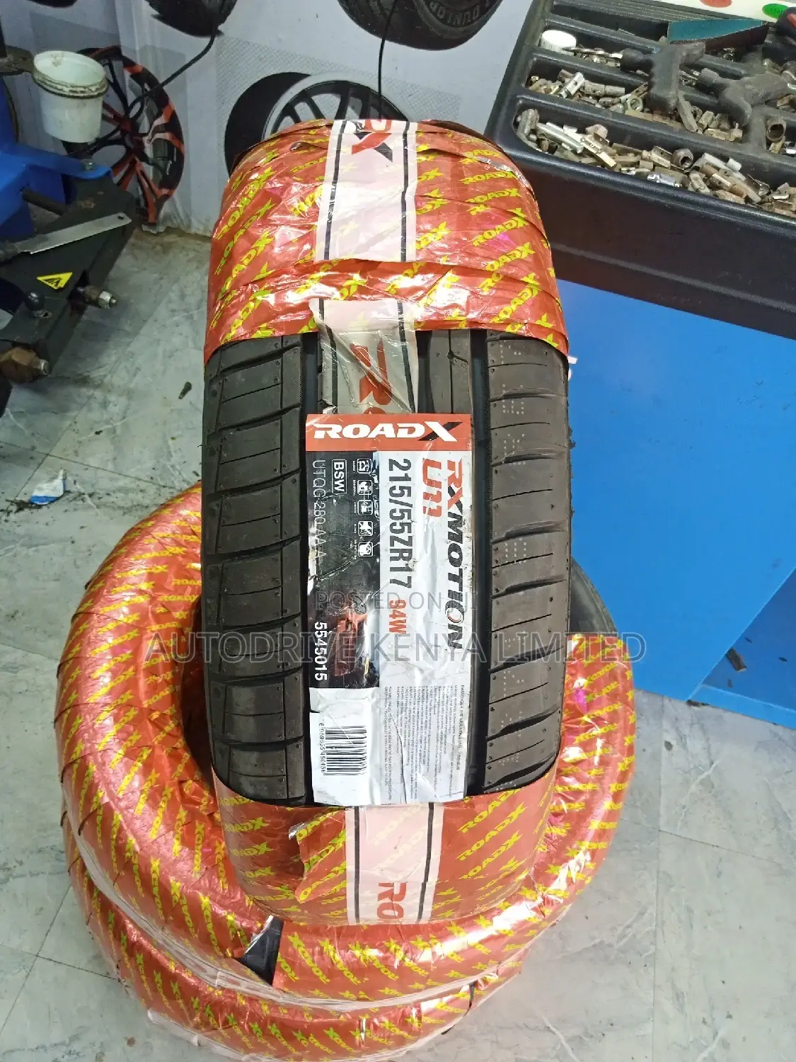 215/55r17 Roadx Tyre