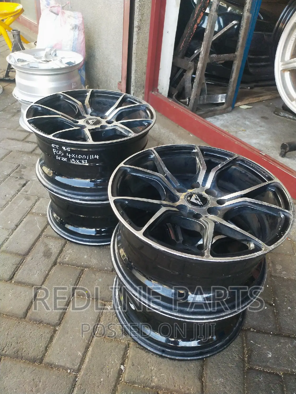 Size 15 Alloy Rims 4holes Universal.