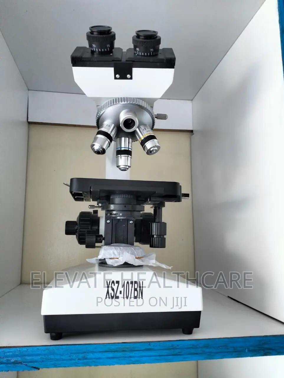 Microscope