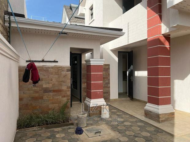 4bdrm Maisonette in Membley for sale - thumbnail 16