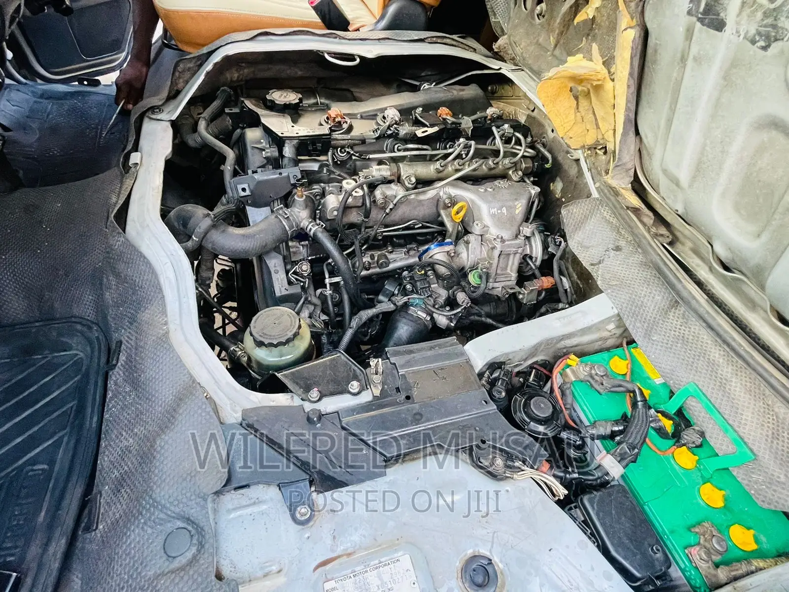 Toyota Grand HiAce 2015 Silver