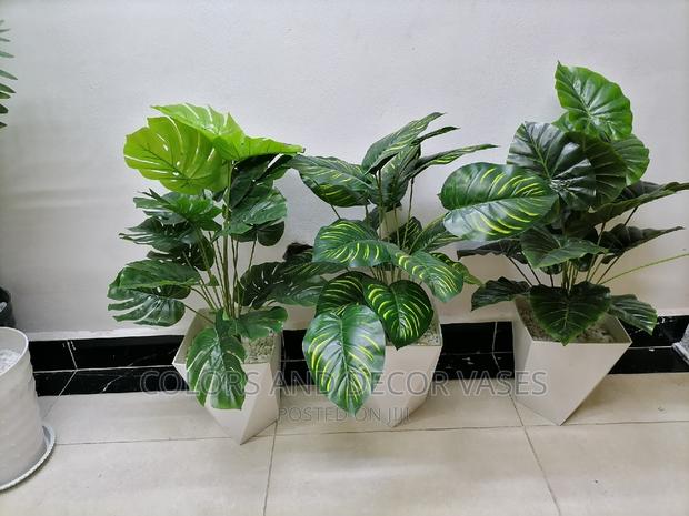 90cm Plant and Vase KSH 1800 Plus Pebble Stones - main view