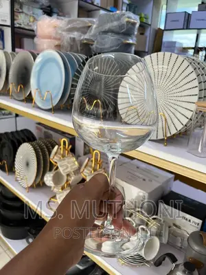 A 2pcs Set Wine Glasses*