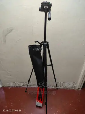 Tripod Phone Stand. Tripod Holder for Mobile Phones Camera