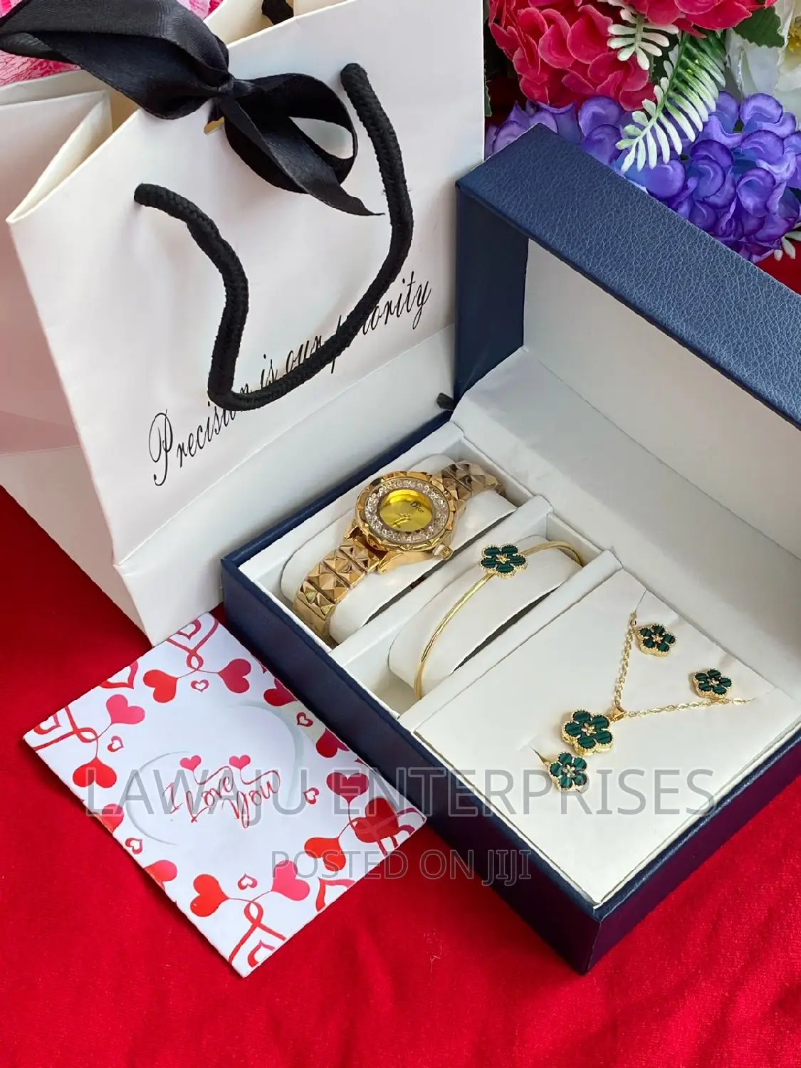 Green Design Valentine's Ladies Watch Gift Set