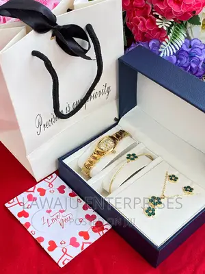 Green Design Valentine's Ladies Watch Gift Set