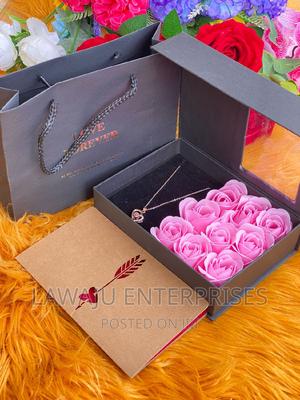 Pink Roses Ladies Gift Set - thumbnail 2