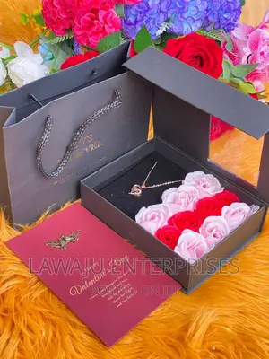 Assorted Roses Ladies Gift Package
