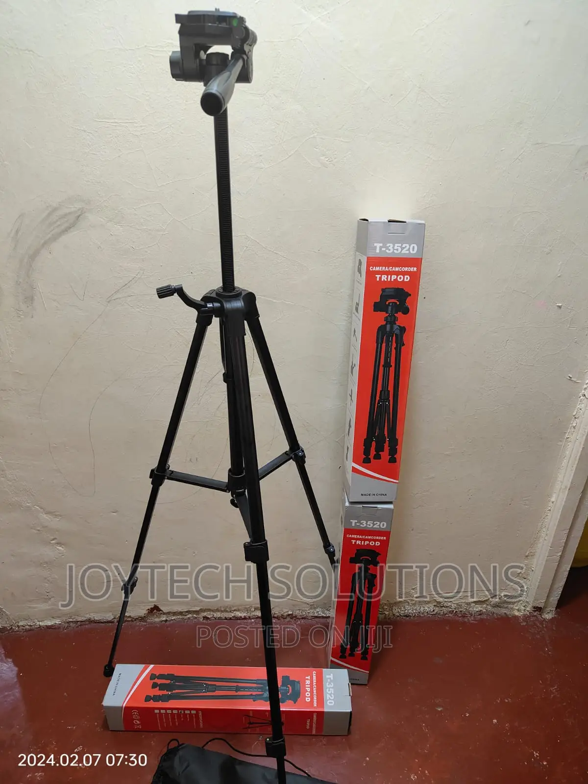 Tall Extendable 3520 Phone/Camera Tripod Stand