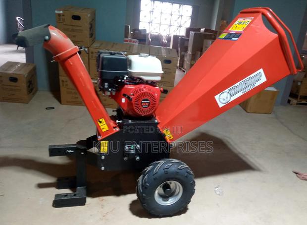 Petrol Wood Chipper Machine - main view