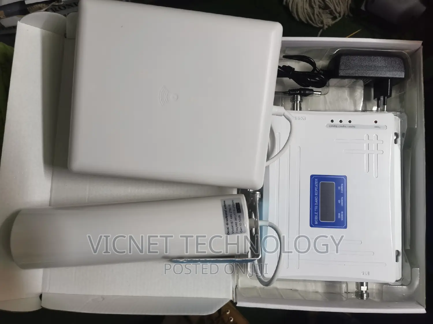 Triband Mobile Signal Booster and Network Amplifier