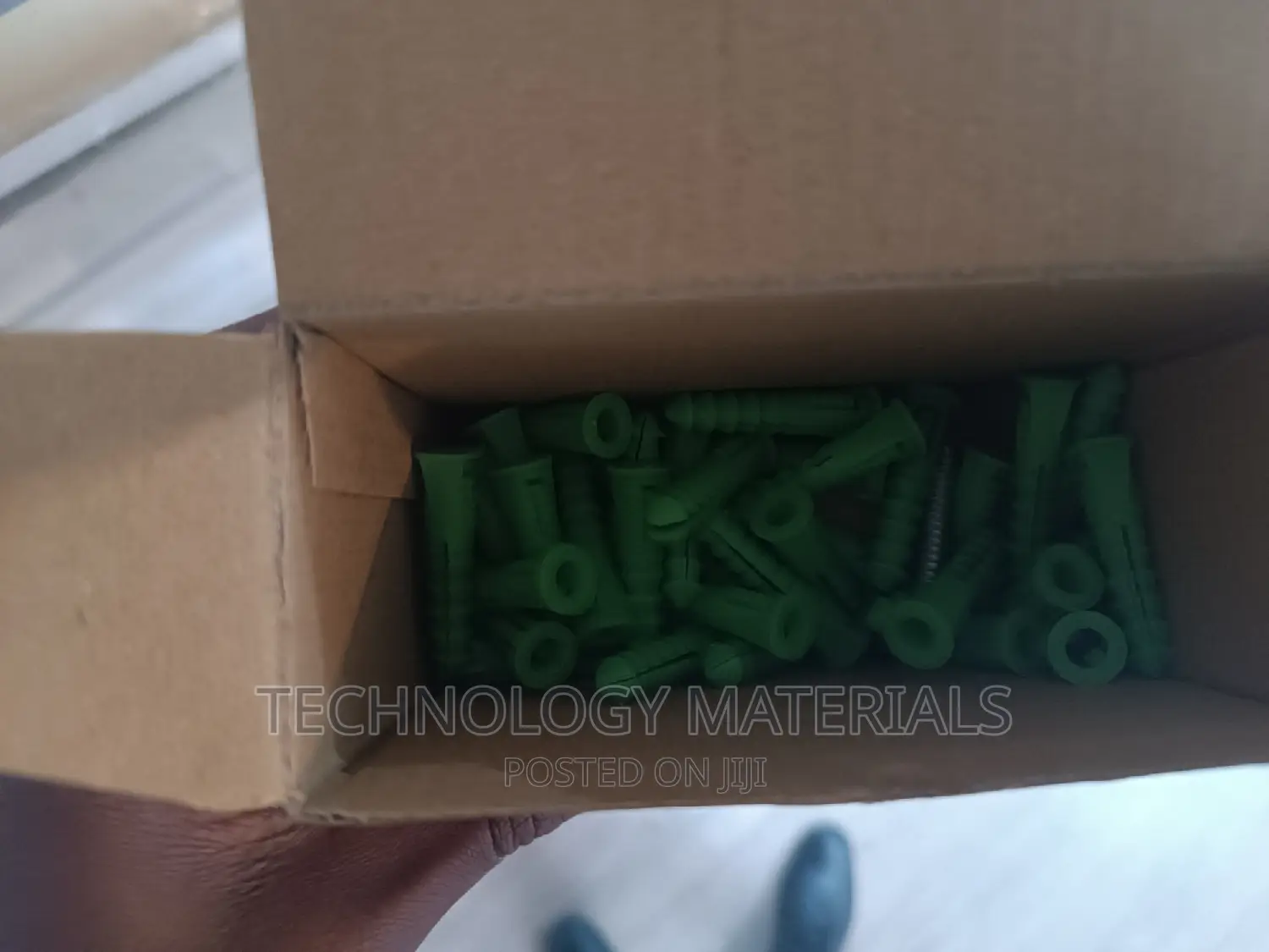 (8*38mm )Green Wallplug