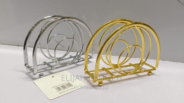 Hemisphere Shaped Serviet Holder