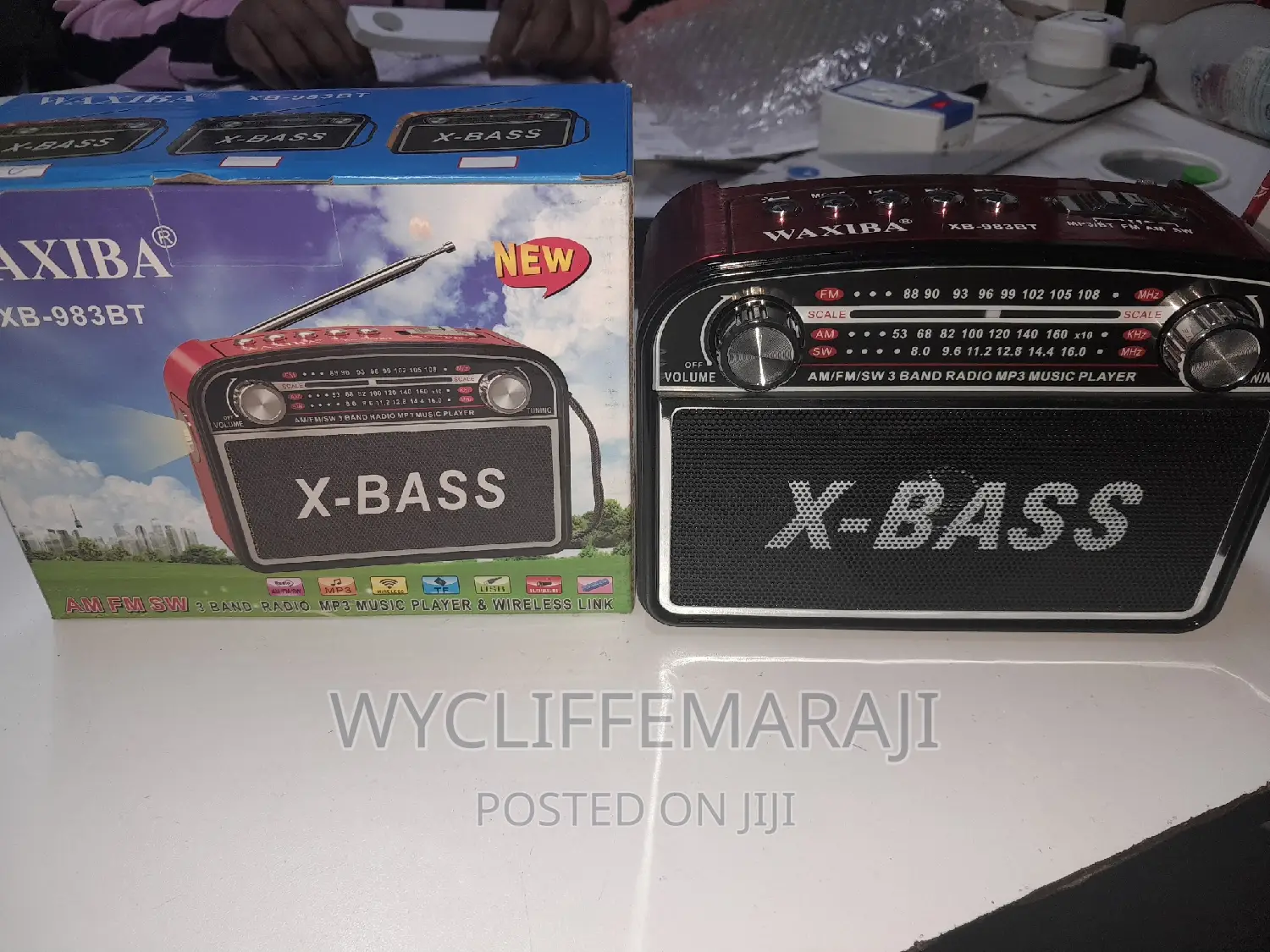 Medium Portable Rechargeable Fm Radio