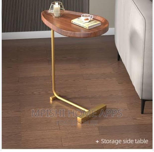 Exquisite High Quality Oval Shaped Side Table - thumbnail 4