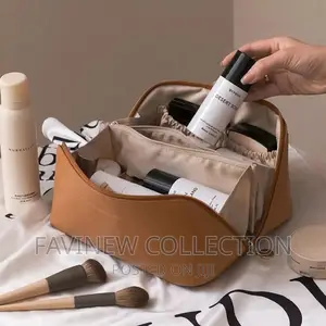 Multifunctional Waterproof Large Cosmetic Bag/Toiletries