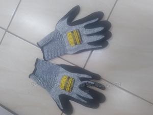 Workers Cut Resistant Glove - thumbnail 2