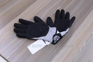 Breathable Cut Resistant Glove - thumbnail 2