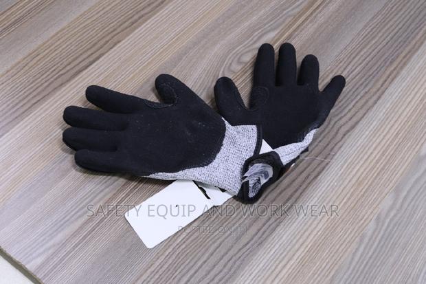 Breathable Cut Resistant Glove - main view