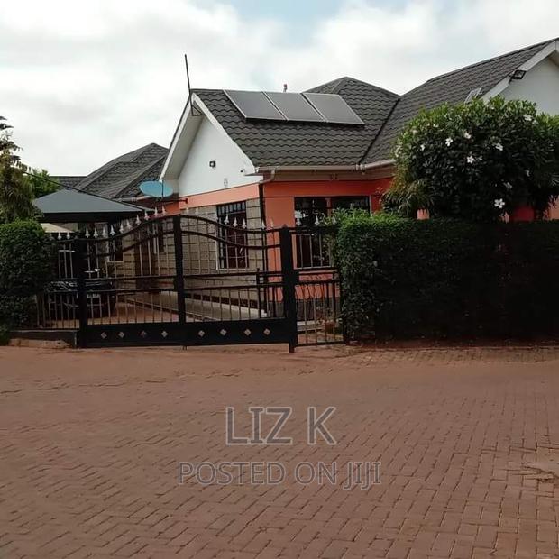 3bdrm Bungalow in Kimunyu, Kenyatta Road / Theta  for sale
