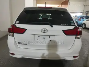 Toyota Corolla Fielder 2016 Ivory