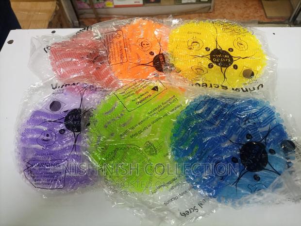 6 Pieces Deodorized Urinal Mats - main view