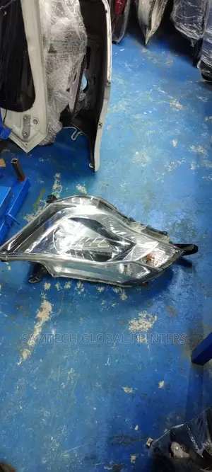 Premium Quality Fielder 161 Headlight* /