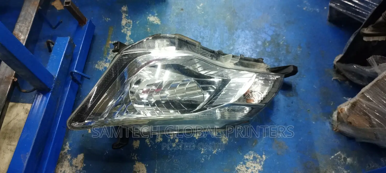 Quality Fielder 161 Headlight / !