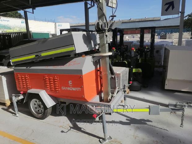 Solar Light Tower Super Quality -Road Construction - main view