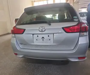 Toyota Corolla Fielder 2017 Gray