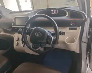 Toyota Sienta 1.5 AWD (6-seater) 2016 Gray