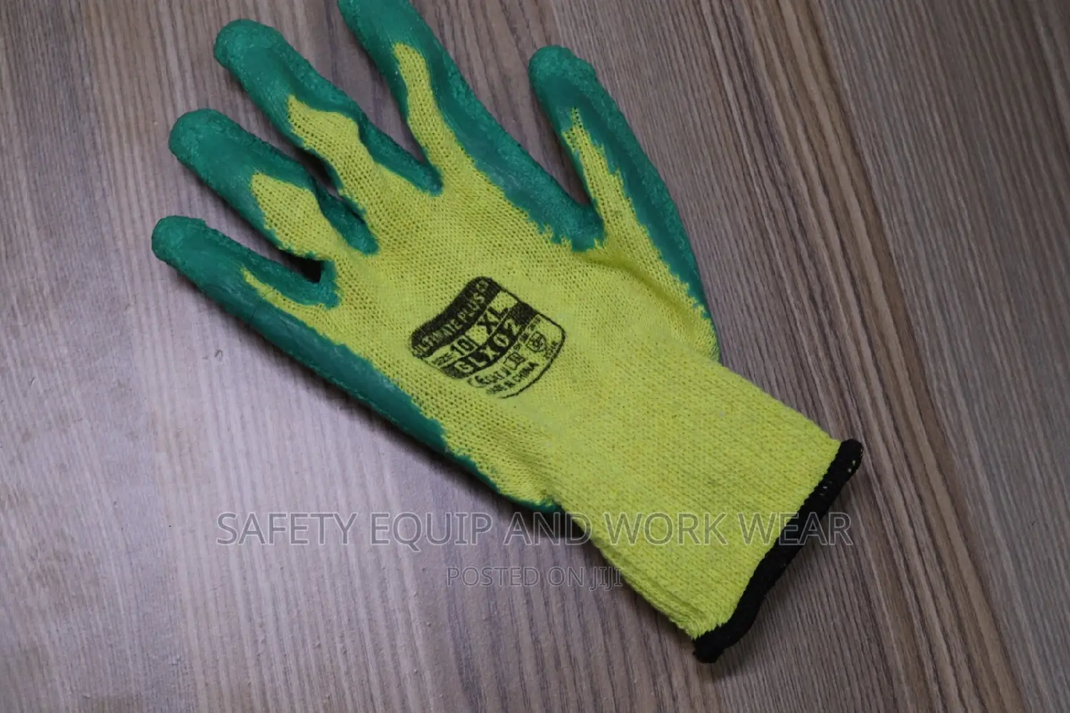 Reusable Diamond Grip Gloves