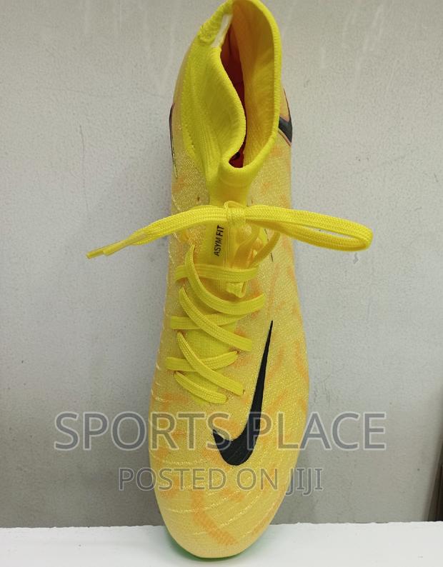 New Phantom Luna Football Boots - main view