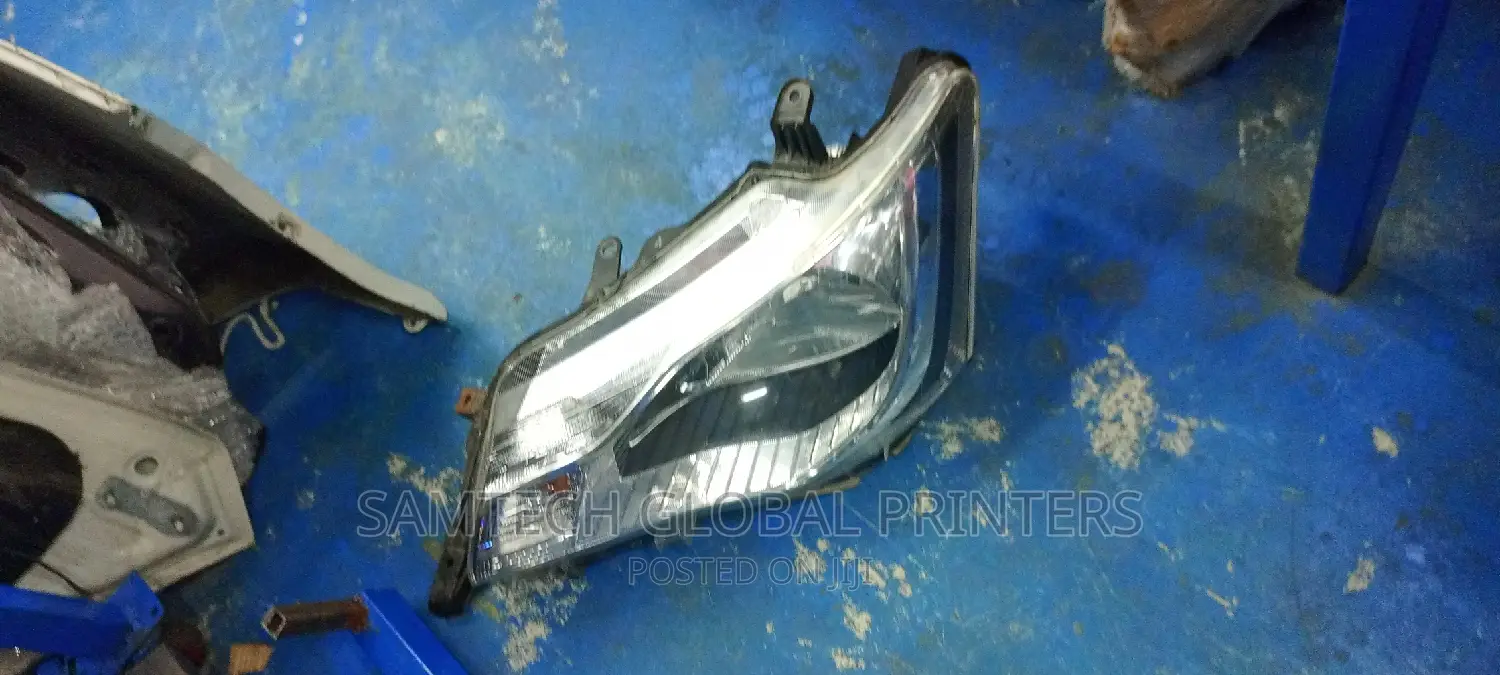Acquirable Fielder 161 Headlight/ *