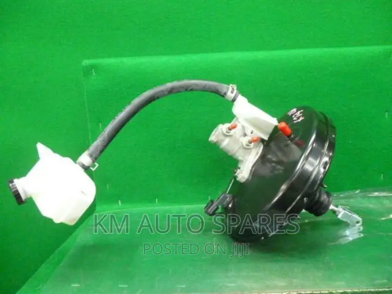Nissan Serena Brake Booster/Master Cylinder