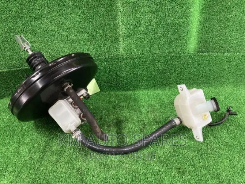 Nissan Serena Brake Booster/Master Cylinder