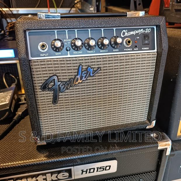 Fender Champion 20 Solo Combo - main view
